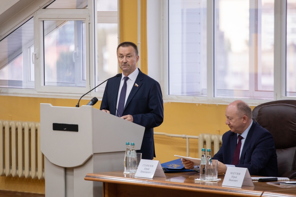Будущим юристам — о законотворчестве: Юрий Матузов провёл открытую лекцию в ВГУ Будущим юристам — о законотворчестве: Юрий Матузов провёл открытую лекцию в ВГУ