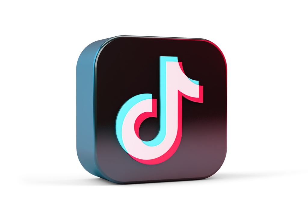 Сотрудникам магазина TikTok в США сказали работать из дома из-за надвигающихся увольнений