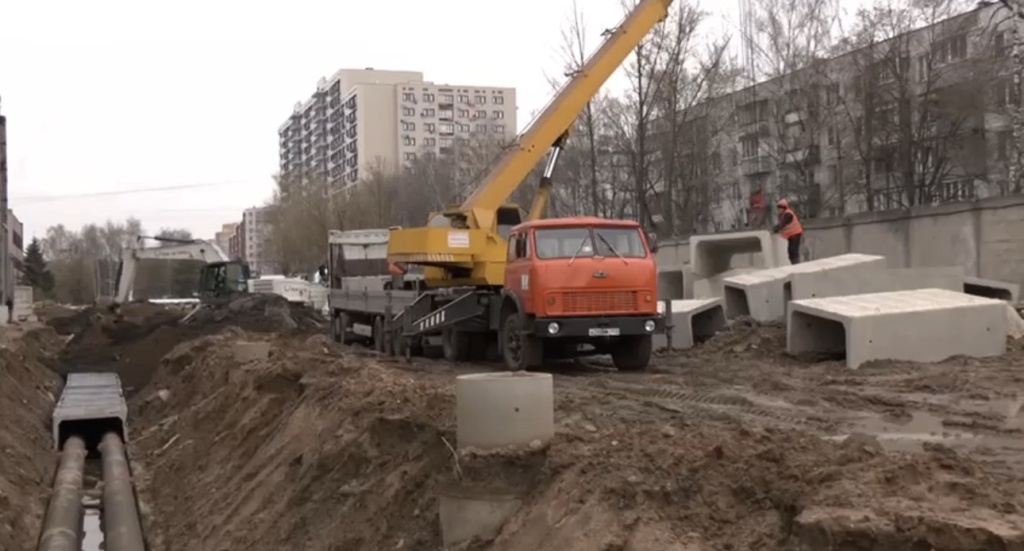 Городской округ Пушкинский модернизирует теплосети: Максим Красноцветов проверил ход работ в Ивантеевке