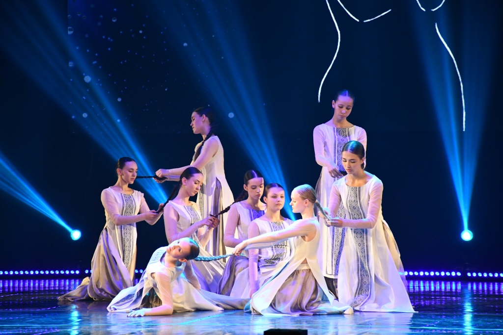 40 лет вдохновения и движения: театр танца „Нон‑Стоп“ с юбилеем поздравил Председатель Ивановской гордумы Александр Кузьмичёв