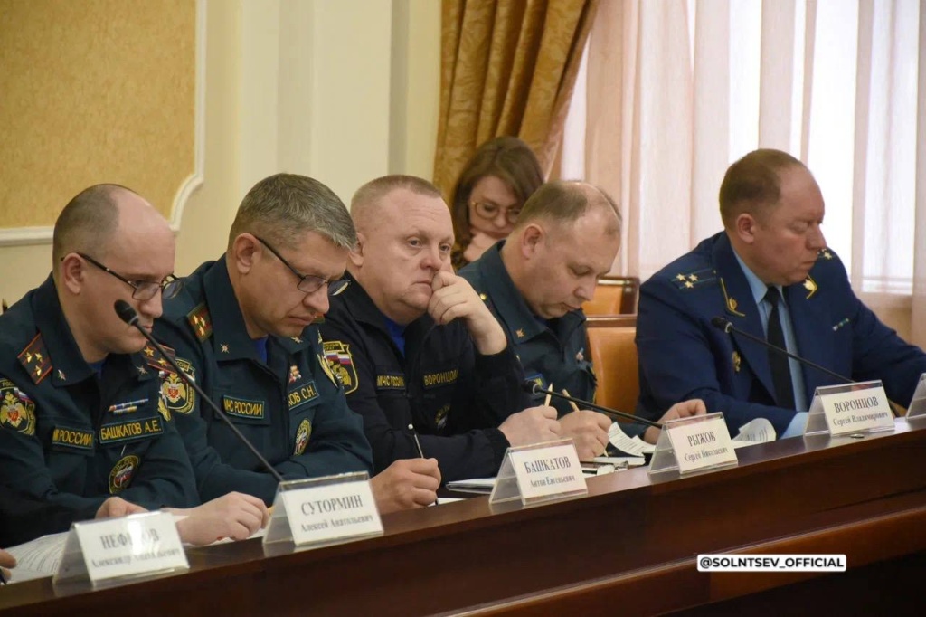 Евгений Солнцев о подготовке к паводку: «Ситуация спокойная, но контроль усилен» Евгений Солнцев о подготовке к паводку: «Ситуация спокойная, но контроль усилен»