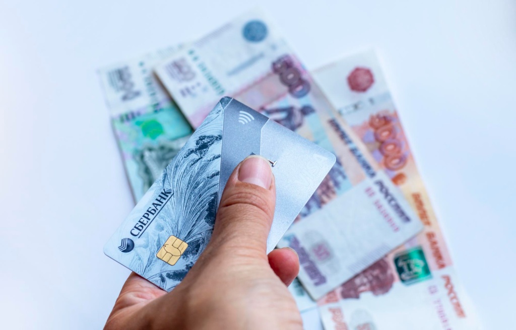 Держатели карт «Мир» получат доступ к инвестиционным продуктам