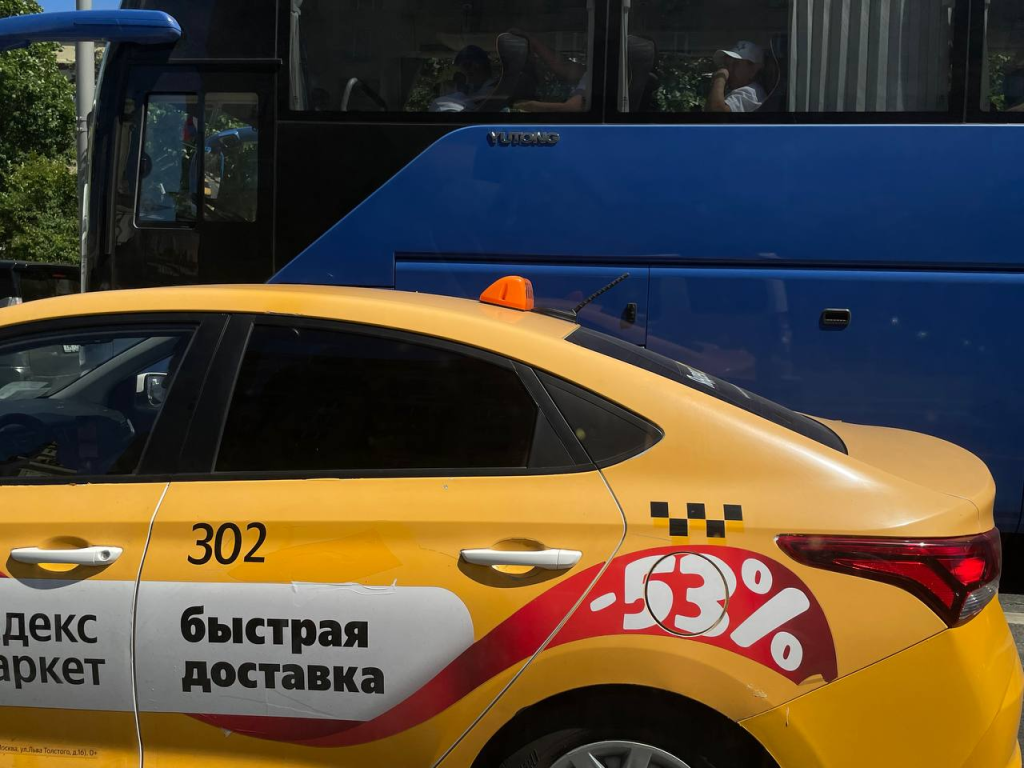 «Яндекс.Такси» предупредило о росте цен на услуги из-за нехватки водителей