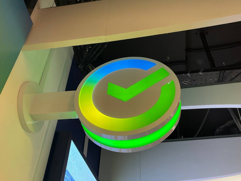 Глава Краснодарского края обсудил с представителями Сбера цифровизацию образования и медицины