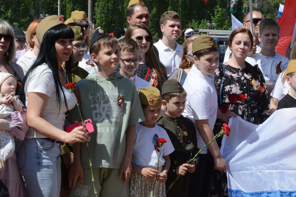 «Память на колёсах»: молодёжь и ветераны Воронежа объединились в автопробеге ко Дню Победы «Память на колёсах»: молодёжь и ветераны Воронежа объединились в автопробеге ко Дню Победы
