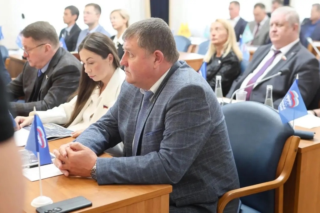 Сергей Петрин отчитался о работе городской администрации в 2025 году перед депутатами Воронежской гордумы Сергей Петрин отчитался о работе городской администрации в 2025 году перед депутатами Воронежской гордумы